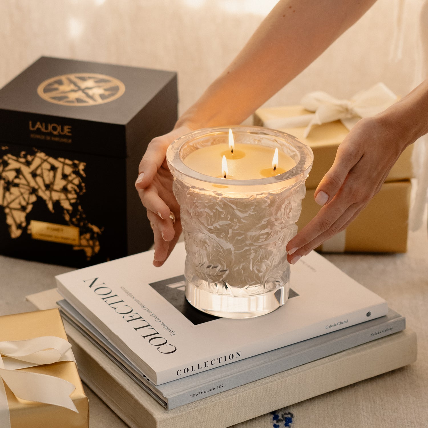 600G CANDLES BY LALIQUE HOME FRAGRANCES