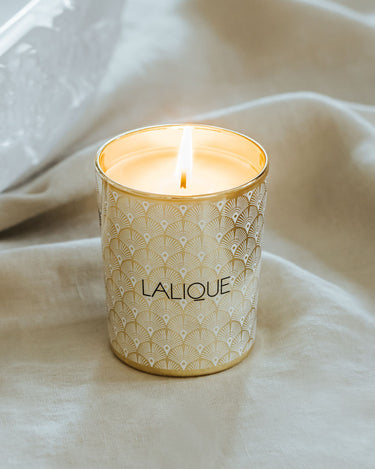 <img alt="Lalique Candle Noir Premier Plume Blanche 190g product shot">